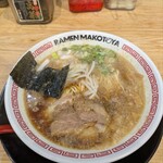 ラーメン まこと屋 - 料理写真: