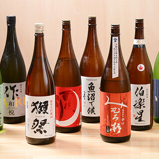 仲間と語らう宴に◆全国の地酒や希少ウイスキーを飲み放題で満喫