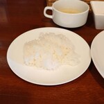 Bistro COZY - お皿にくっつかない、見事な"炊き"と"蒸らし"の"ライス"。
