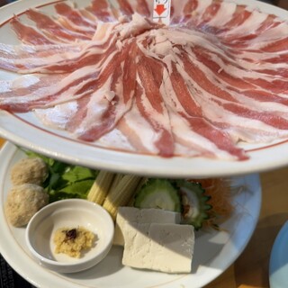 遊食豚彩いちにいさん_1