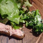 Ore beate - 生ハムペーストのタルティーヌ、粉チーズも風味良い春野菜のシラス和え