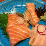 亀は萬年 - サーモンお造り