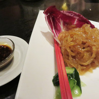 中国料理 青冥 堂島本店 - 特級クラゲの冷菜。厚みがあるプリプリ食感です。
                