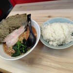 らーめん武道家 口 - 