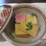Hachi Yoshi - 筍と高野豆腐の炊き出し？