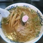 かわにし食堂 - 中華そば600円。