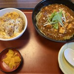 和風レストランまるまつ - 料理写真:マーボー麺とミニかつ丼(税込1,230円)