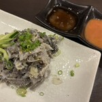 焼肉ホルモンさっちゃん家 - 和牛センマイ刺し　720円