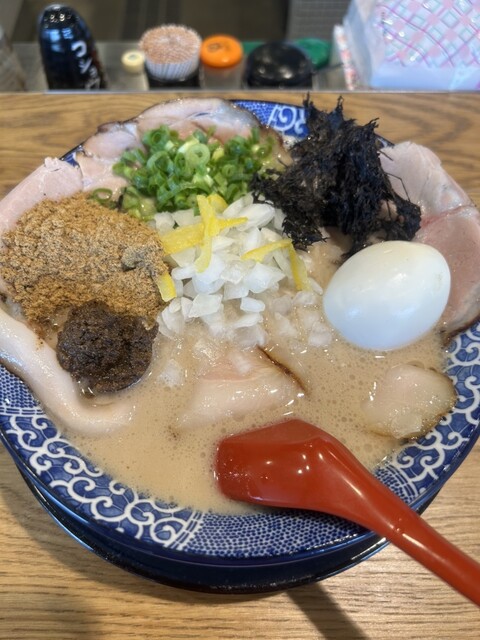 鶴亀堂 名東極楽店 - 本郷/ラーメン | 食べログ