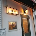 ピッツェリア ダ マッシモ - 入口です（２０１５年３月）。