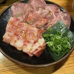焼肉ホルモン酒場 たかちゃん - 