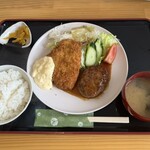 しっぽ - 料理写真:しっぽ定食　メインのアジフライ+1〜5からもう一つ選べる。ハンバーグをチョイス♡