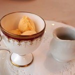 Bistro Champ - アマレットのアイスクリーム