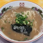 とんこつラーメン よかろうもん - 
