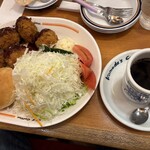 コメダ珈琲店 - 料理写真:ヒレカツとコーヒー