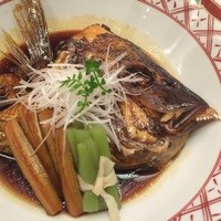 おたる政寿司 新宿店 - 鯛のかぶと煮