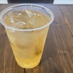 アサイー工房 - ドリンク写真:りんごジュースのアップ