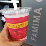 ファミリーマート - ストロベリーフラッペ