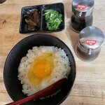 岩屋うどん - もみじ卵の卵かけごはん