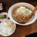 らーめん 源二 - 料理写真: