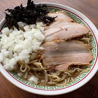 コシのあるもっちり感が魅力◎こだわりの自家製麺ラーメンが絶品