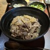 北新地はらみ 別邸 - 神戸ビーフ牛丼(1,000円)
                  ご飯大盛り(サービス)
                  アタマ大盛(+350円)