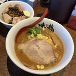 味龍 - 料理写真:味噌らーめん、うまか丼セット