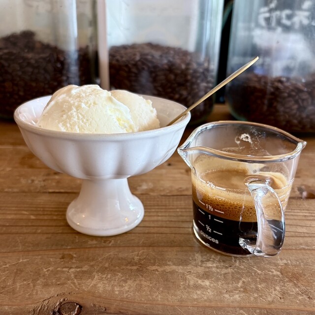 猫とコーヒーとsevengrass ネコグラ （ネコグラ珈琲焙煎所） - 高石