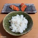 マックスバリュ - 紅鮭塩焼きとごはん