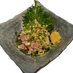 叶家 - アジ