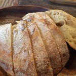 パン工房 のら - りんごとカマンベール（秋～冬）