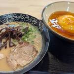 じゃりんこ - とんこつラーメン、Dセット（ミニ天津飯）
　　　850円　　　　　　400円