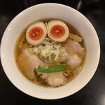 麺処 にしむら - 醤油ラーメン半熟味たまご