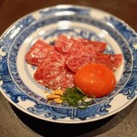 和牛料理 一石三鳥 - 名物！サーロインユッケ