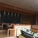 Sobato Nihonryouri Kyou - お蕎麦屋さんとは思えない店内。