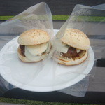 Maui Prime Fine Foods - ハンバーガーもバンズから