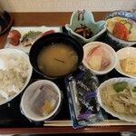 アパホテル - 料理写真:おかず類は最初からお盆にのってます