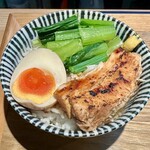 おダシと銀しゃり 中華そば二兎 - 
