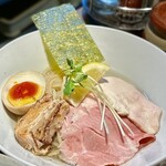 おダシと銀しゃり 中華そば二兎 - 