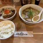 RAMEN ガモウスマイル - 