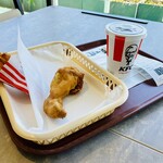 ケンタッキーフライドチキン - キッズオリジナルチキンセット　カーネルクランチポテト　オリジナルチキン　ウーロン茶