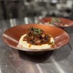 A Delicious Service - 黒毛和牛 赤ワイン煮込み
