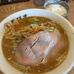 味噌ラーメン ゑびす - 料理写真: