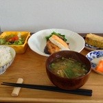 ro-karushokudouramburowa-zu - カレイのカレー焼き定食