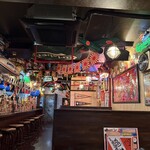 炭焼 龍吉 - アメリカン（？）な店内②