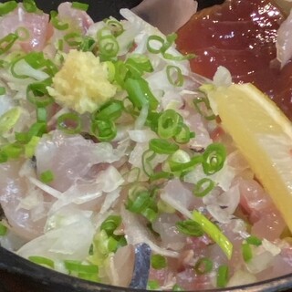 とろろ・海鮮料理 さんすい_1