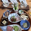 アテニヨル - 一口生つき！
おまかせ日本酒3種とアテ5種盛りセット
¥3,540→¥1,900（税込）
