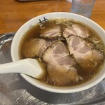 煮干しだし醤油ラーメン 桂 - チャーシューメン中