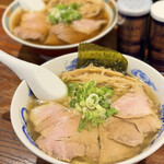貝だし地鶏中華そば あん藤えのしま - 料理写真:貝だしラーメン（塩）