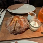 RACINES Boulangerie & Bistro - 